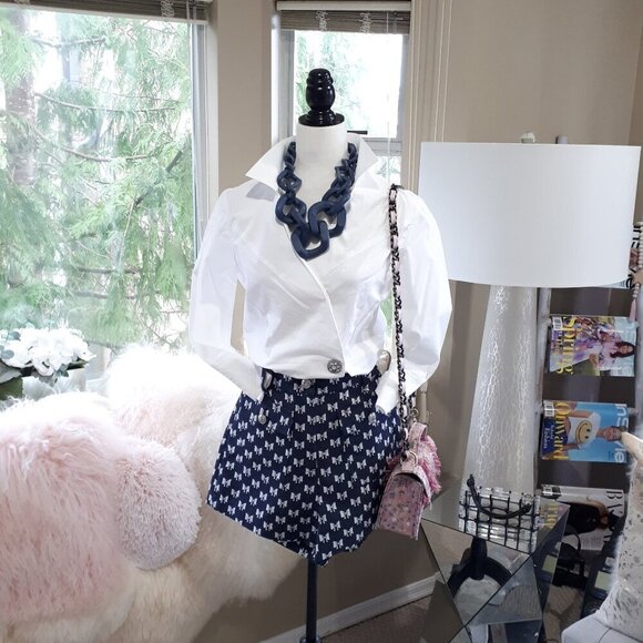 EUC DStudio white cotton blend blouse with statement button, 6 - Picture 2 of 13